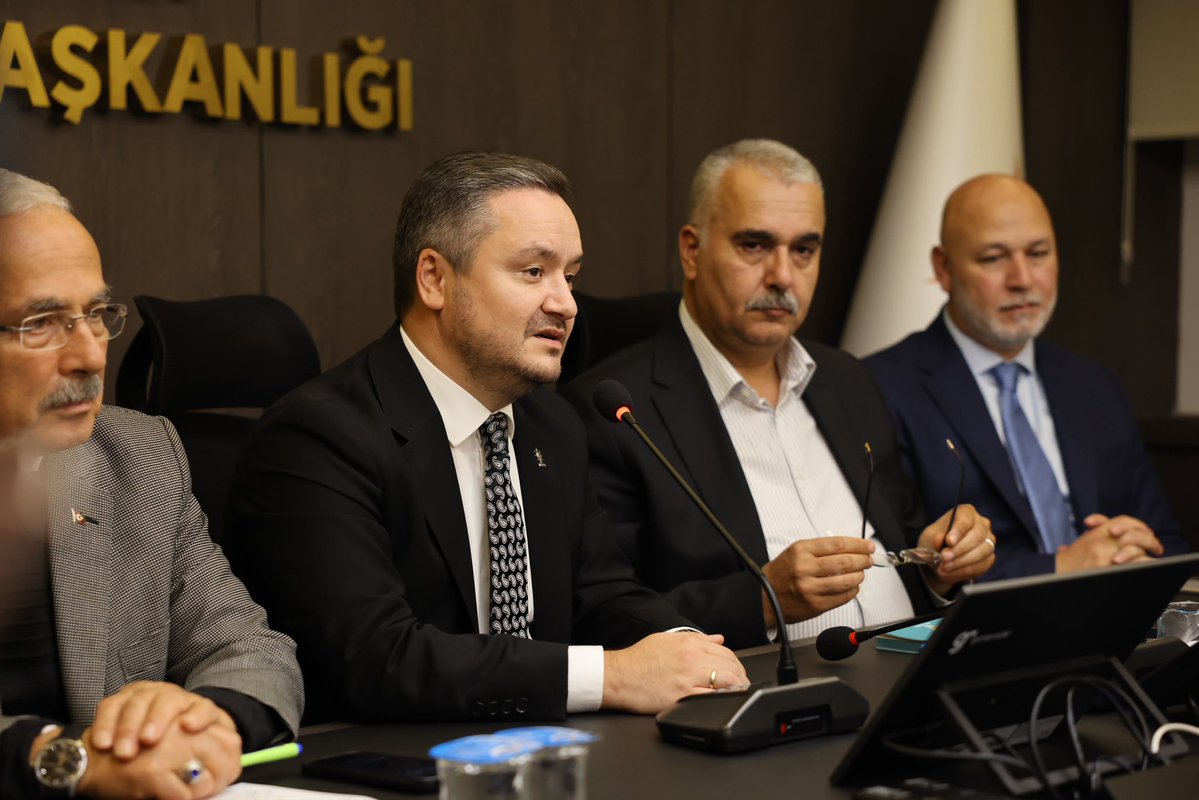 akpartiorduorg's tweet photo. İl Koordinatörümüz, Çorum Milletvekilimiz Sayın Yusuf Ahlatcı, İl Koordinatörümüz Sayın Hakan Karaduman, Ordu Büyükşehir Belediye Başkanımız Sayın Dr. Mehmet Hilmi Güler ve Milletvekilimiz Sayın İbrahim Ufuk Kaynak’ın katılımlarıyla İl Başkanımız Sayın Samet Özdemir başkanlığında AK Parti Ordu İl Yönetim Kurulu Toplantımız gerçekleştirildi.

Teşkilat çalışmalarımızı ve şehrimize yönelik hizmetlerimiz değerlendirildi.

Toplantımızın teşkilatımız ve Ordu’muz için hayırlara vesile olmasını diliyoruz.

@yusufahlatci 
@hkaraduman55 
@mhilmiguler 
@ozdemirsamet