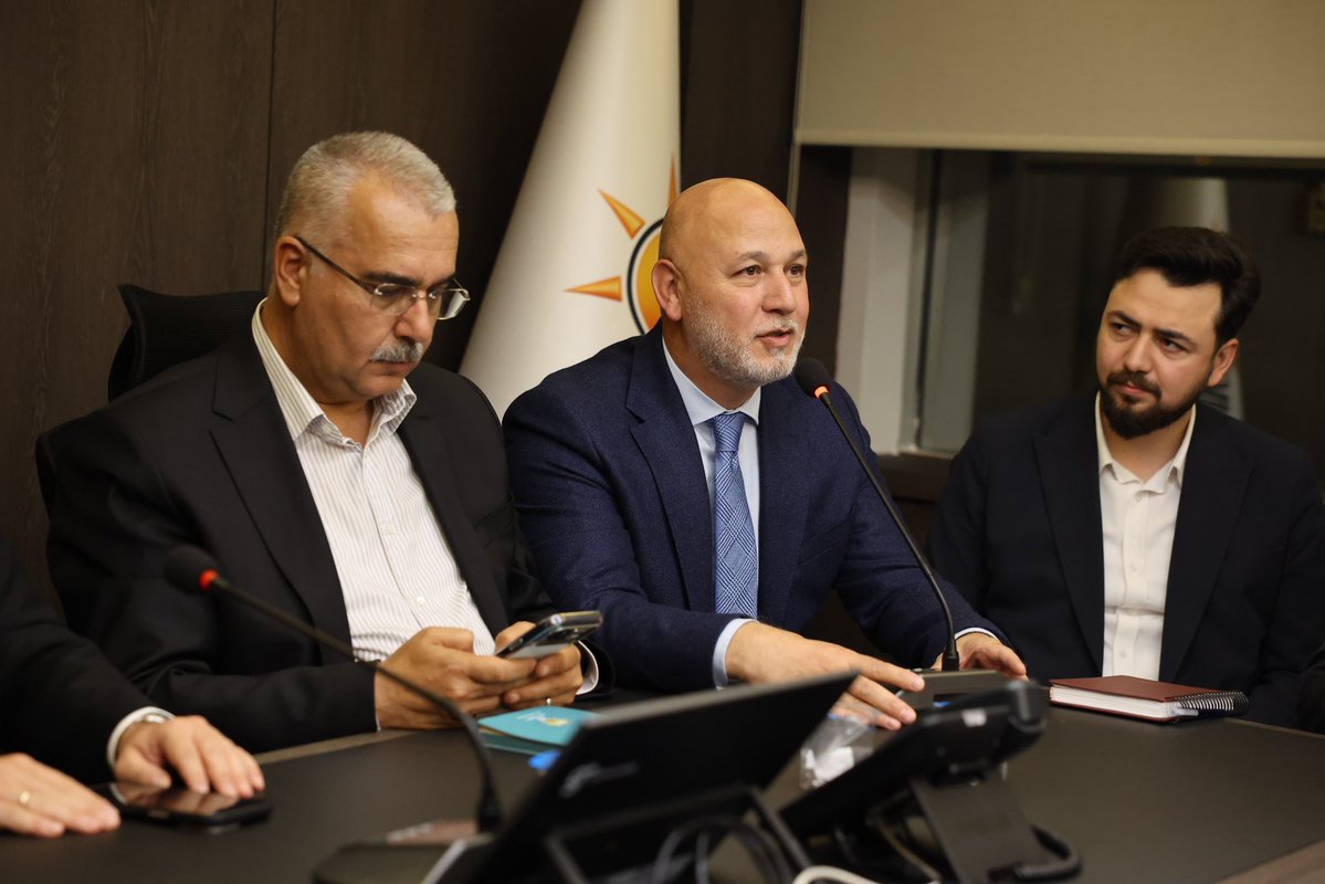 akpartiorduorg's tweet photo. İl Koordinatörümüz, Çorum Milletvekilimiz Sayın Yusuf Ahlatcı, İl Koordinatörümüz Sayın Hakan Karaduman, Ordu Büyükşehir Belediye Başkanımız Sayın Dr. Mehmet Hilmi Güler ve Milletvekilimiz Sayın İbrahim Ufuk Kaynak’ın katılımlarıyla İl Başkanımız Sayın Samet Özdemir başkanlığında AK Parti Ordu İl Yönetim Kurulu Toplantımız gerçekleştirildi.

Teşkilat çalışmalarımızı ve şehrimize yönelik hizmetlerimiz değerlendirildi.

Toplantımızın teşkilatımız ve Ordu’muz için hayırlara vesile olmasını diliyoruz.

@yusufahlatci 
@hkaraduman55 
@mhilmiguler 
@ozdemirsamet