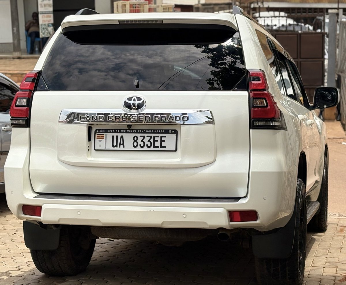 arnoldyosam's tweet photo. 🔥 2018 TOYOTA LAND CRUISER | FOREIGN USED 🔥

7-Seater • Sunroof ☀️ • Spacious &amp; luxurious • Powerful &amp; comfortable

💰 UGX 175M

📞 0705176582 / 0765241678
📲 WhatsApp: https://t.co/iLRRG7AIMA

BUY &amp; DRIVE 🚙💨

#LandCruiser #CarsUganda #ToyotaUganda https://t.co/lNsol1dj9I