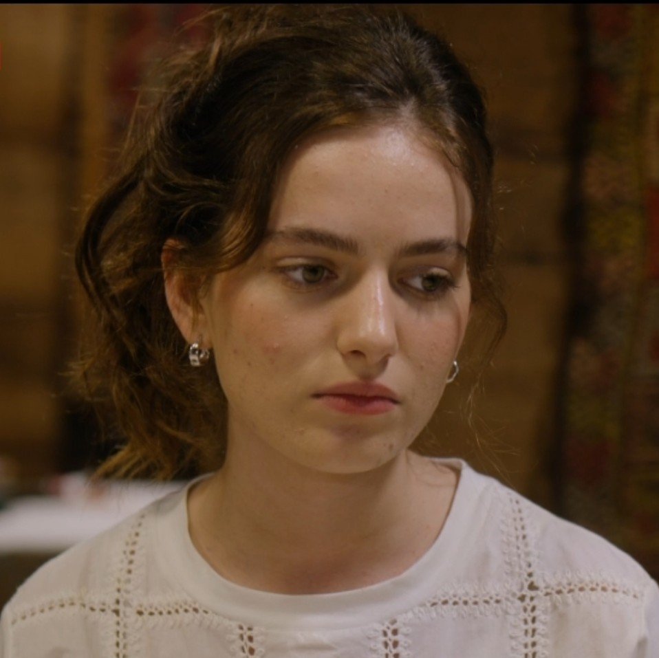 bettyymee1's tweet photo. Eleni'nin Oruç'un ölmesine razı olması çok saçma ya. Adil'e desene kurtar diye 
#TaşacakBuDeniz https://t.co/KlaRHF28fg