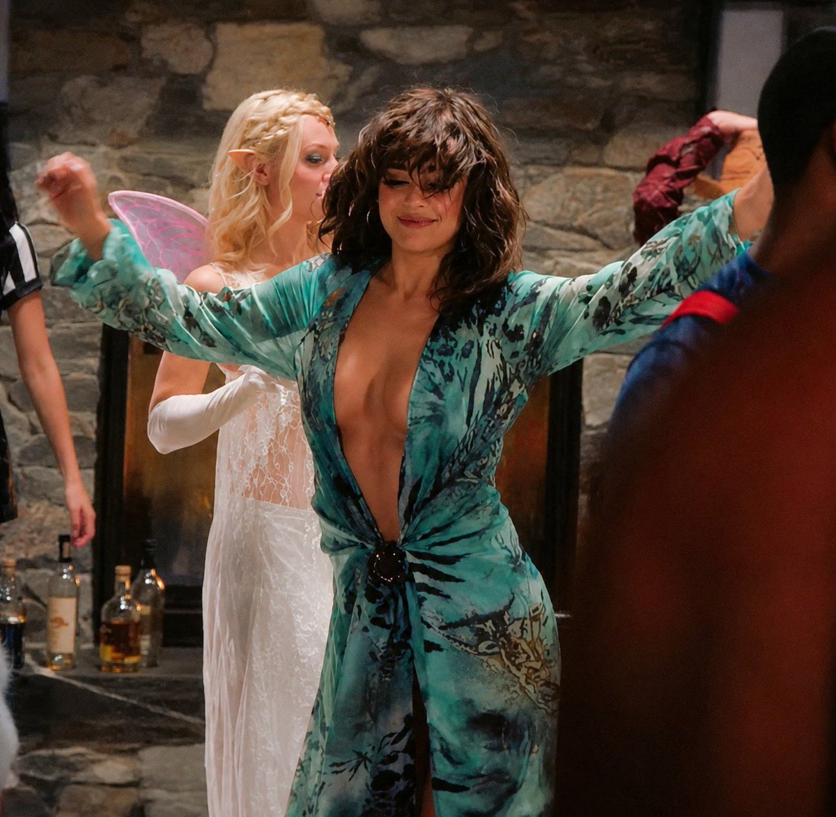 onfilmdiaries's tweet photo. ‘a house like this, a floor like that… a dress like mine’ ★ https://t.co/1eQZ4tyXAM
