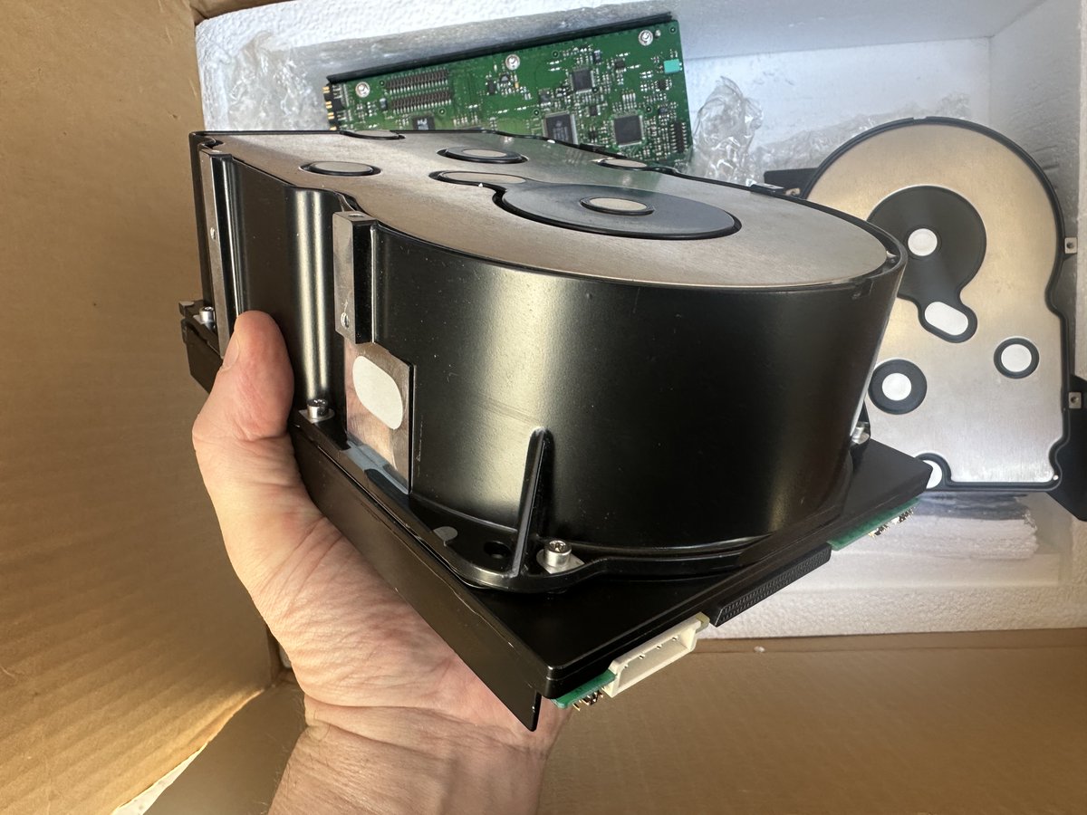 RDKLInc's tweet photo. Found a box of "new old stock" Seagate 22GB full-height 5.25" hard drives!  The weight and quality of these things is incredible. https://t.co/pyka7s8WoE