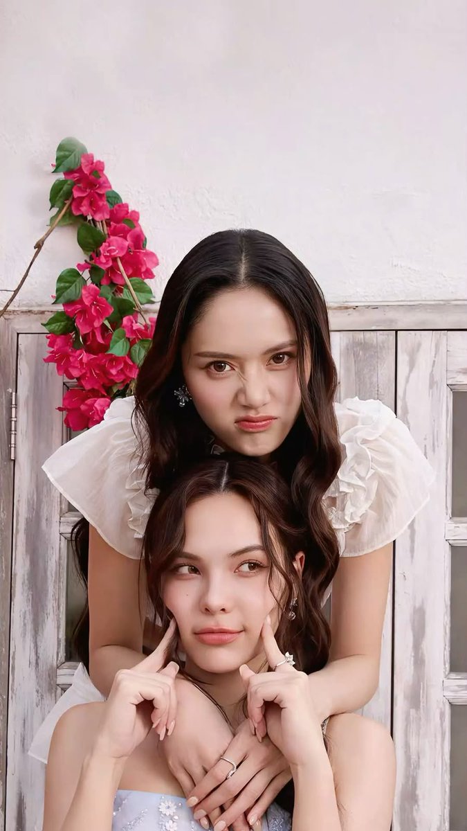 zafiroLive's tweet photo. 💜 ¿Ya están listas para vivir esta experiencia junto a LMSY? 👀💜

Cada vez falta menos para encontrarnos y compartir un momento increíble junto a ellas. ✨

¿Quién ya tiene sus paquetes y add-ons? 🙋‍♀️💜 https://t.co/KzDiK36e7A