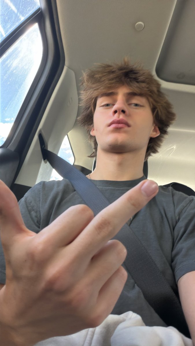 MasterSevv's tweet photo. Stop hiding and being too scared to dm me just do it https://t.co/XEvGikHh8U