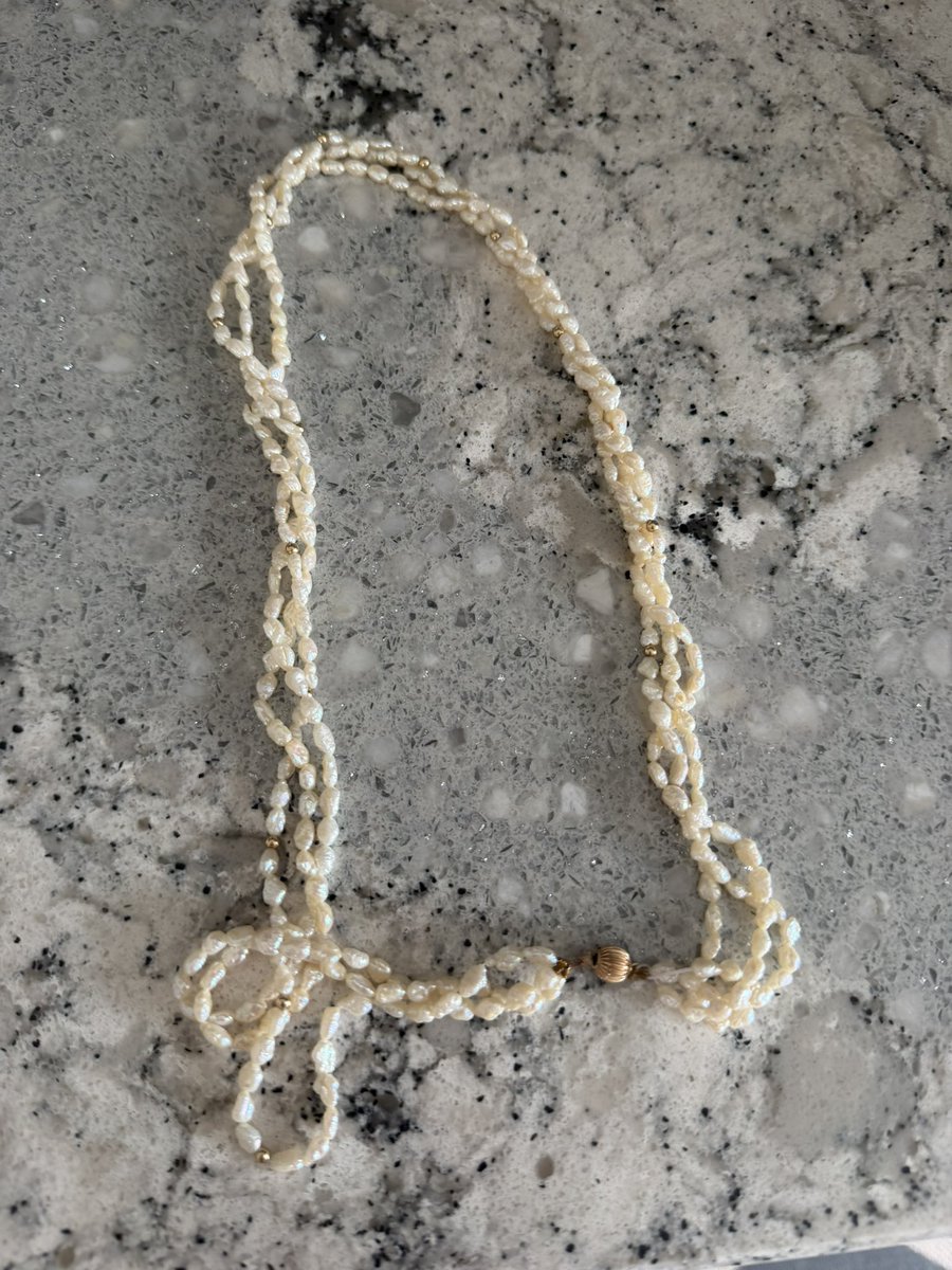 brattykittykate's tweet photo. turns out my grandfathers/grandmothers? vintage pearl necklace is real 14k gold after i randomly checked the clasp. i thought this was costume jewlery and ive kept this since i was 14😭 https://t.co/oeMai1nK2d