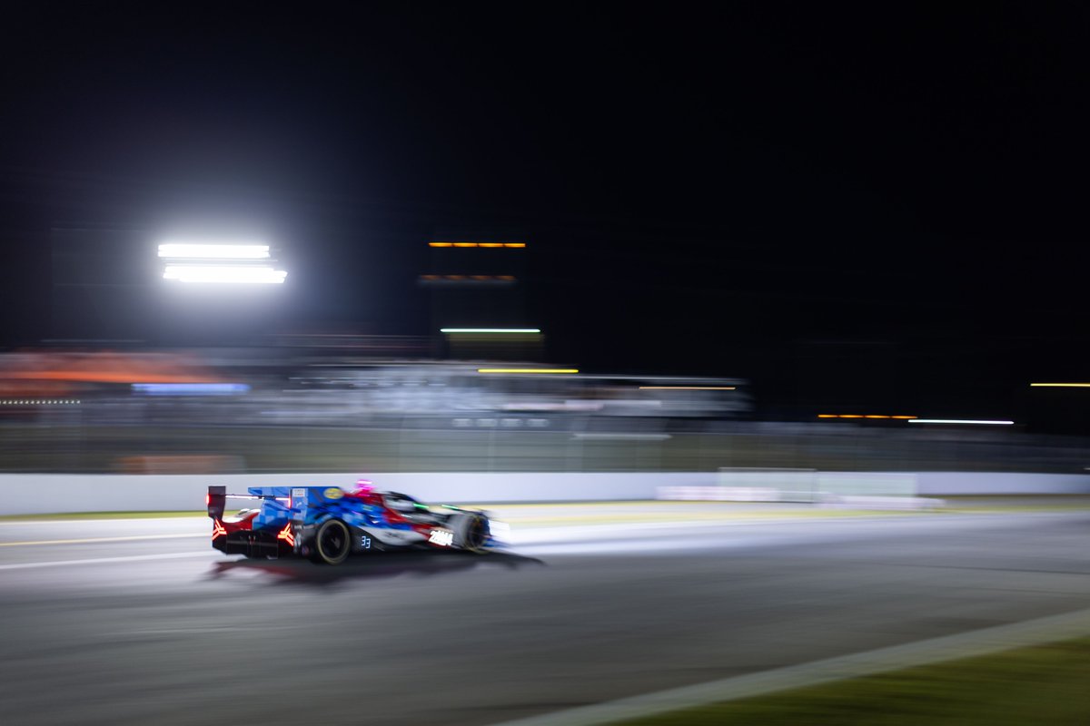 ShellMotorsport's tweet photo. Lights out. Engines fired. Let’s race. 🏁🔥

We will be there every step of the way, fueling BMW with Shell Helix Ultra Oil 💨

#ShellMotorsport https://t.co/0ZyiLYGA4i