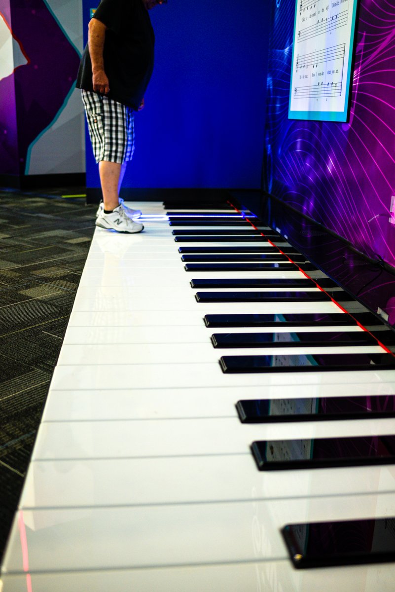 WonderWorksMB's tweet photo. Music to my FEET! 🎶 Yesterday was #InternationalMusicDay, so let's spend the weekend making wonderful melodies on the Giant Piano. https://t.co/XQqWxeCrzj