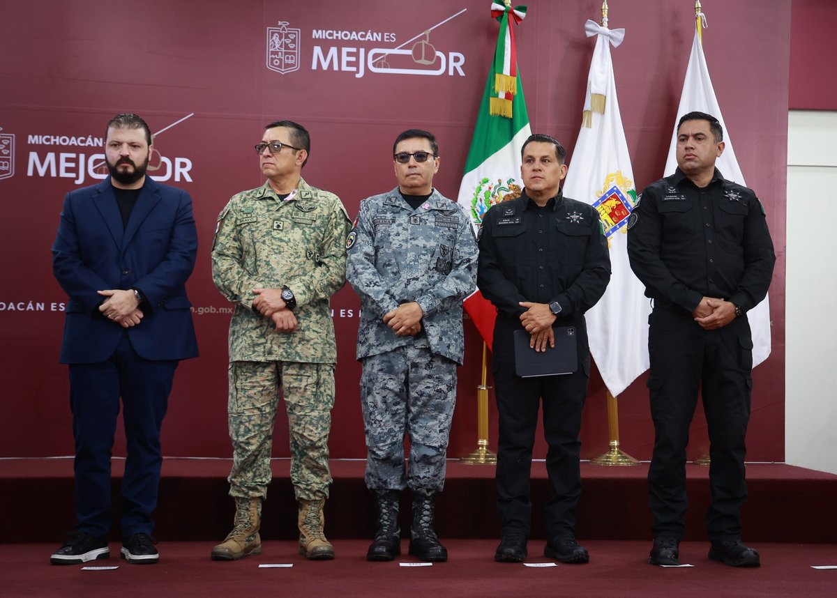 SSeguridad_Mich's tweet photo. 👮🏻♀️ Con coordinación, inteligencia y trabajo operativo, la #GuardiaCivil mantiene acciones firmes para proteger a las familias michoacanas. #TeCuidamos https://t.co/MeBj87CDgP