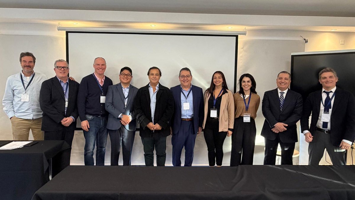 LACTLD's tweet photo. #LACTLD apoyó y participó en la edición 2026 de la Escuela de Transformación Digital e Innovación en América Latina. El evento se llevó a cabo del 21 al 24 de septiembre en la Casa de Internet de Latinoamérica y el Caribe 🌐 🇺🇾
https://t.co/QadlBeZLRW https://t.co/yns24QmfLl