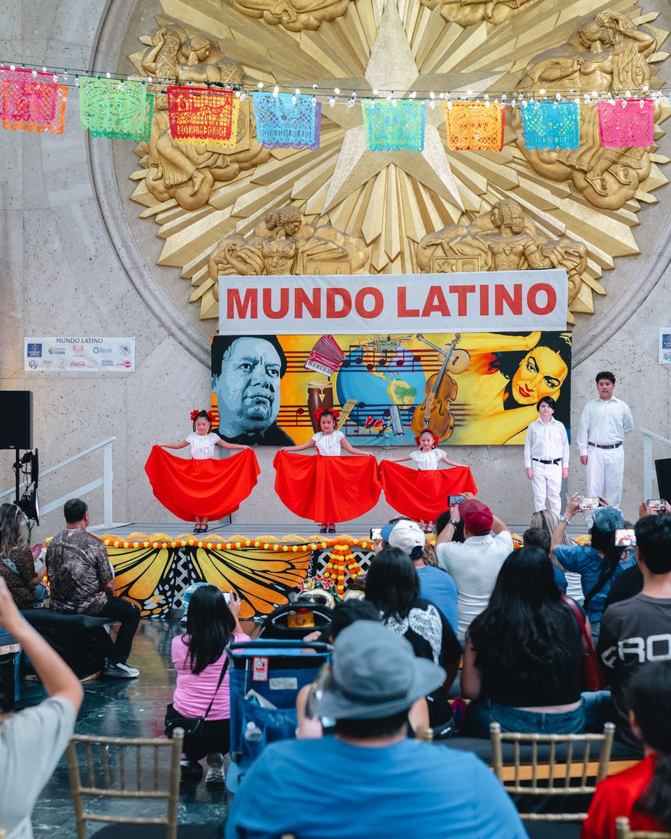 StateFairOfTX's tweet photo. One of the most beautiful stops on your Fair day is waiting in the Hall of State! Celebrate culture, tradition, art, and the spirit of Día de los Muertos at Mundo Latino. 

Be sure to add this exhibit to your must-see list while you’re here! 🤠

📸: Brad Smith (@disasterfilm) https://t.co/Kb6klQDMLV
