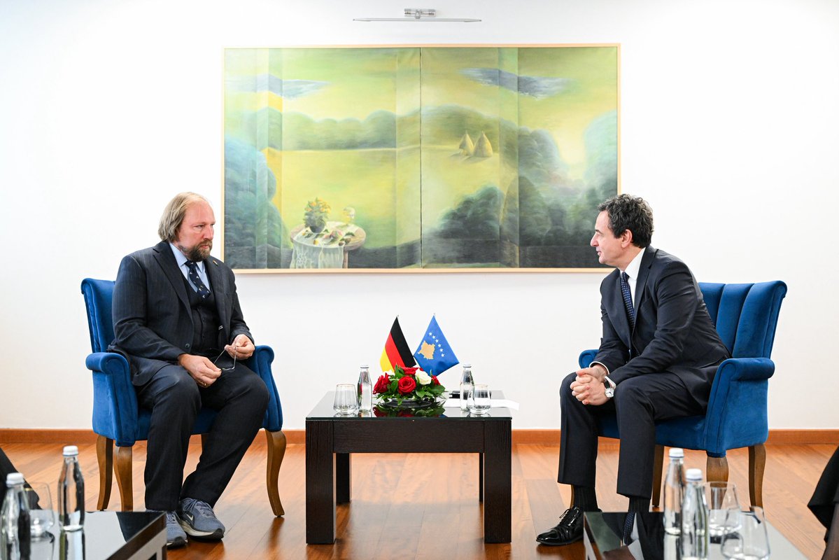 albinkurti's tweet photo. Glad to welcome to Prishtina Dr. Anton Hofreiter, Chair of the EU Affairs Committee of the German Bundestag. Germany has stood by Kosova since 1999, when a Green Foreign Minister, Joschka Fischer, helped lead Germany's part in NATO's intervention. We are delivering on our Growth Plan reforms, and four years after our application, Kosova is ready for EU candidate status. We count on Germany's support. 🇽🇰🇩🇪