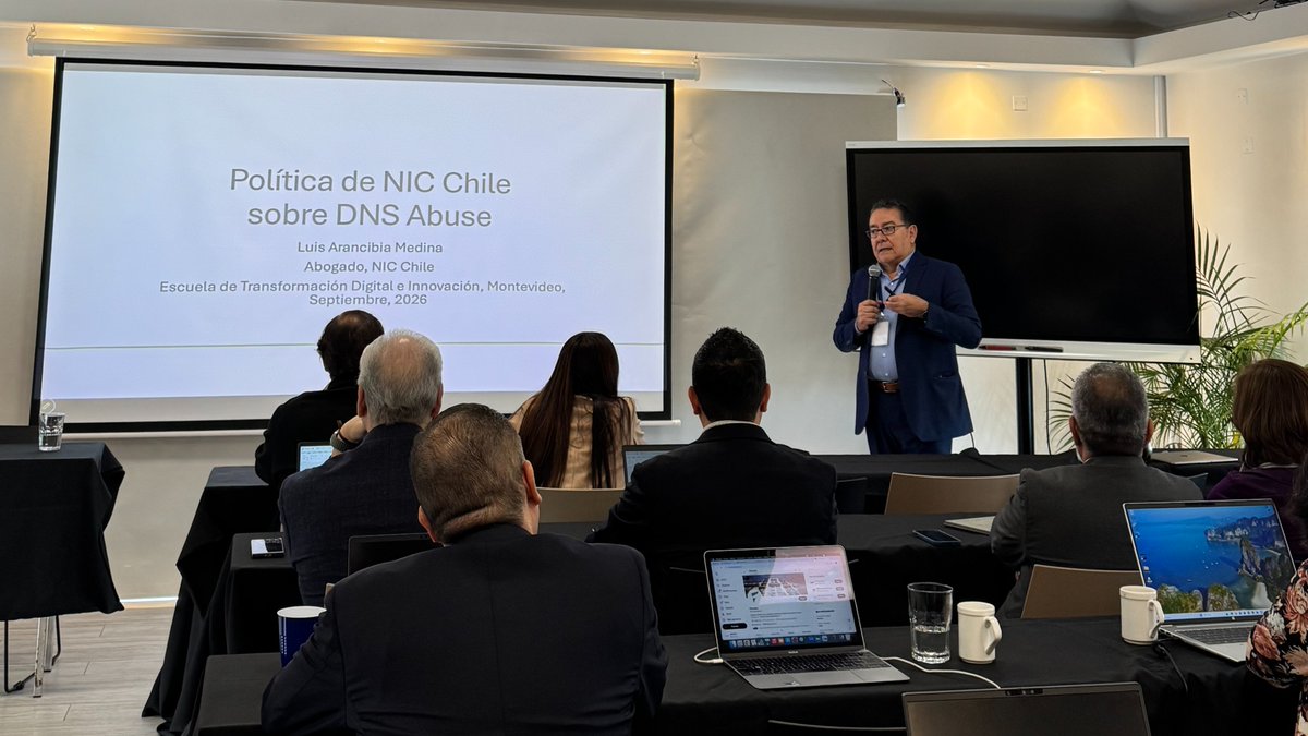 LACTLD's tweet photo. #LACTLD apoyó y participó en la edición 2026 de la Escuela de Transformación Digital e Innovación en América Latina. El evento se llevó a cabo del 21 al 24 de septiembre en la Casa de Internet de Latinoamérica y el Caribe 🌐 🇺🇾
https://t.co/QadlBeZLRW https://t.co/yns24QmfLl