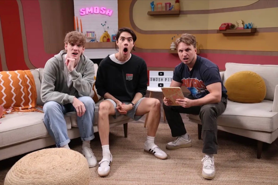 smoshbase_'s tweet photo. The duo for 'Smosh Reads Reddit Stories' this week is Trevor and Jared Goldstein

"Am I... Overreacting ⁉️ Reddit stories tmrw with our friend, Jared Goldstein!" https://t.co/kCHyDreKY5