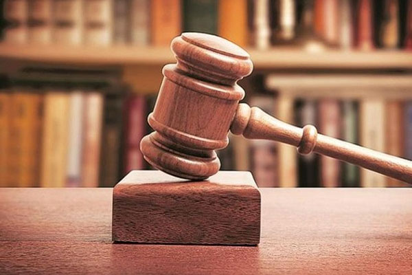 DailyMonitor's tweet photo. The High Court in Kampala has ordered KCCA to pay Shs124.9 million in damages and financial compensation to the family of Olive Basemera, a street vendor who drowned in the Nakivubo drainage channel in August 2017 while fleeing potential arrest by city enforcement officers.
https://t.co/09tjTuU5Pu
#MonitorUpdates