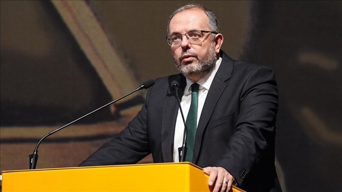 myzccc's tweet photo. 🔴 Erhan Afyoncu:

Türkiye’de 8 yıllık eğitim yeter.

Zorla okula giden çocuğun kendisine faydası olmadığı gibi, okumak isteyen çocukların da huzurunu bozuyor. https://t.co/bCXLp4F19r