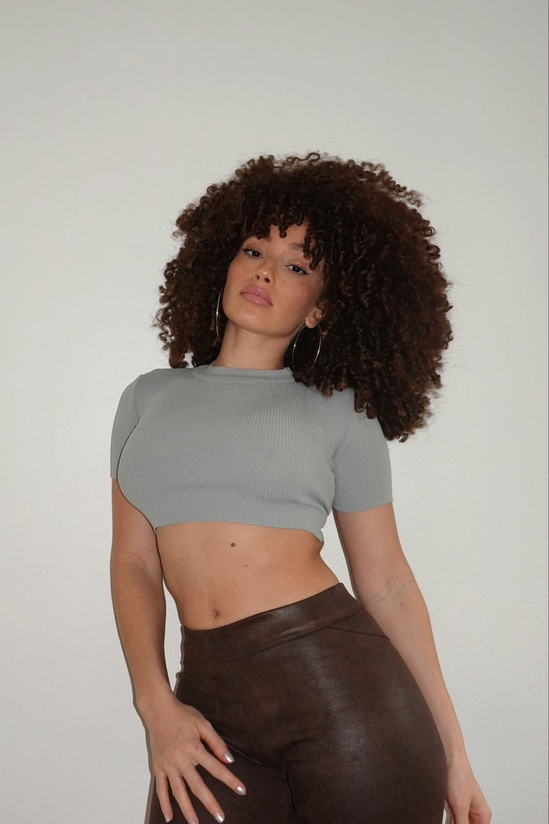 abtherebel's tweet photo. haven’t taking pics in a while 🥹

Shot by Taz Williams 🕶️ https://t.co/oDYiujZ75W