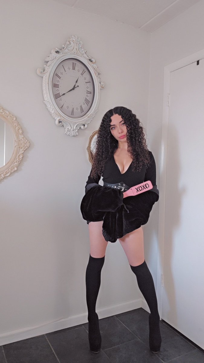 Goddess_Nate's tweet photo. Elegance with absolute authority. ⛓️
Obedience is the only currency that matters here. https://t.co/V5Ra3ZAPHX