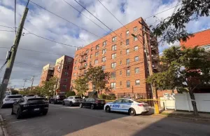 Crypt0Entropy's tweet photo. @TodaysNewsco For anyone that's scratching their head - it's not your fault. This is not the video to that story. This (pic below) was the actual building. 
The guy in the video posted, indeed died (as makes sense.) "Today's News" is just click-bating. https://t.co/v3igP65nrc