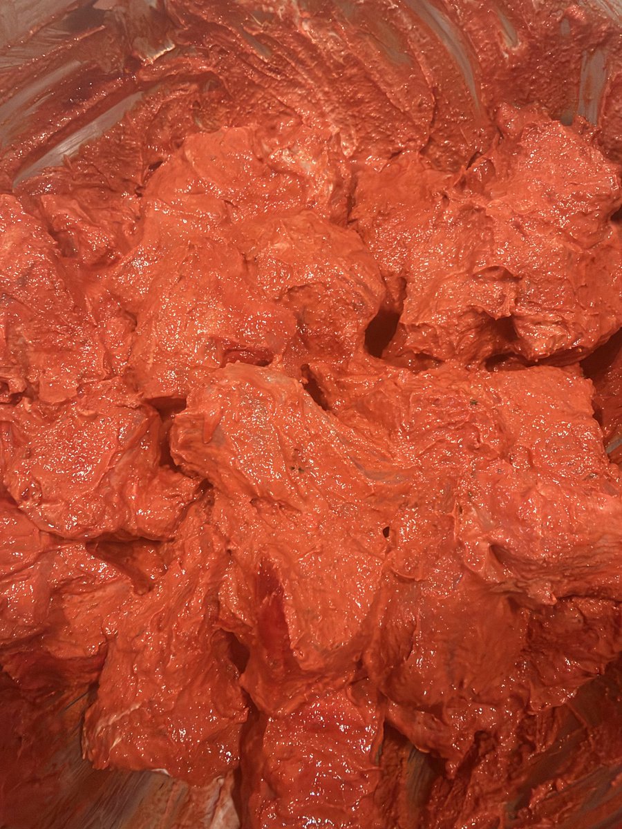 EarpSimon's tweet photo. Marinating some chicken for tomorrow night, I only use @MattCooperBites spice mix absolute fantastic unreal service and taste 😍 https://t.co/he9m27brnn