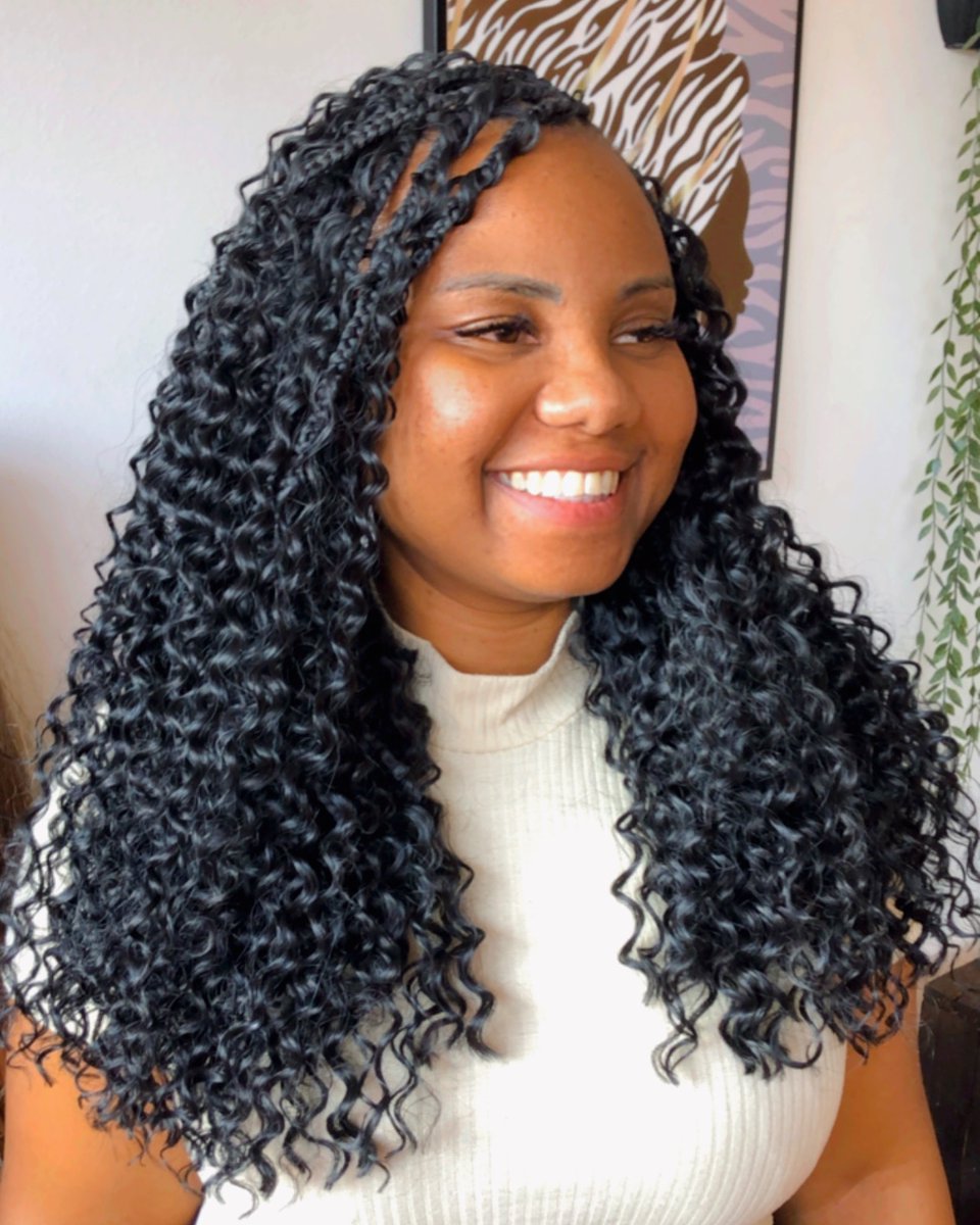 KrystinaCof2f's tweet photo. Look at these boho braids https://t.co/u12KpsGZvD