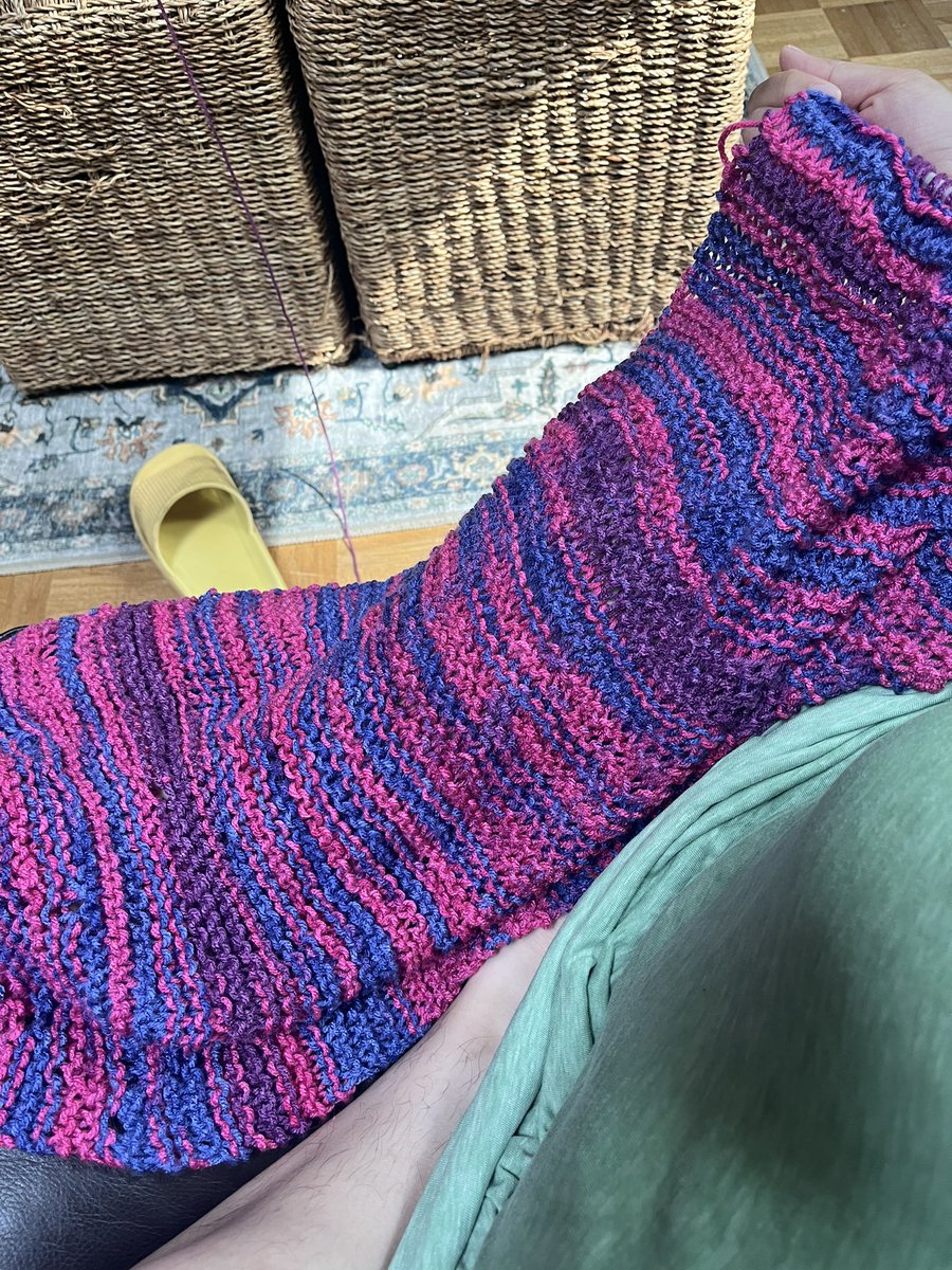 cynderRem's tweet photo. I made a thing! (A year in the making) Not quite a scarf, more like a rag, but I like the texture https://t.co/D0KRdwmJAY