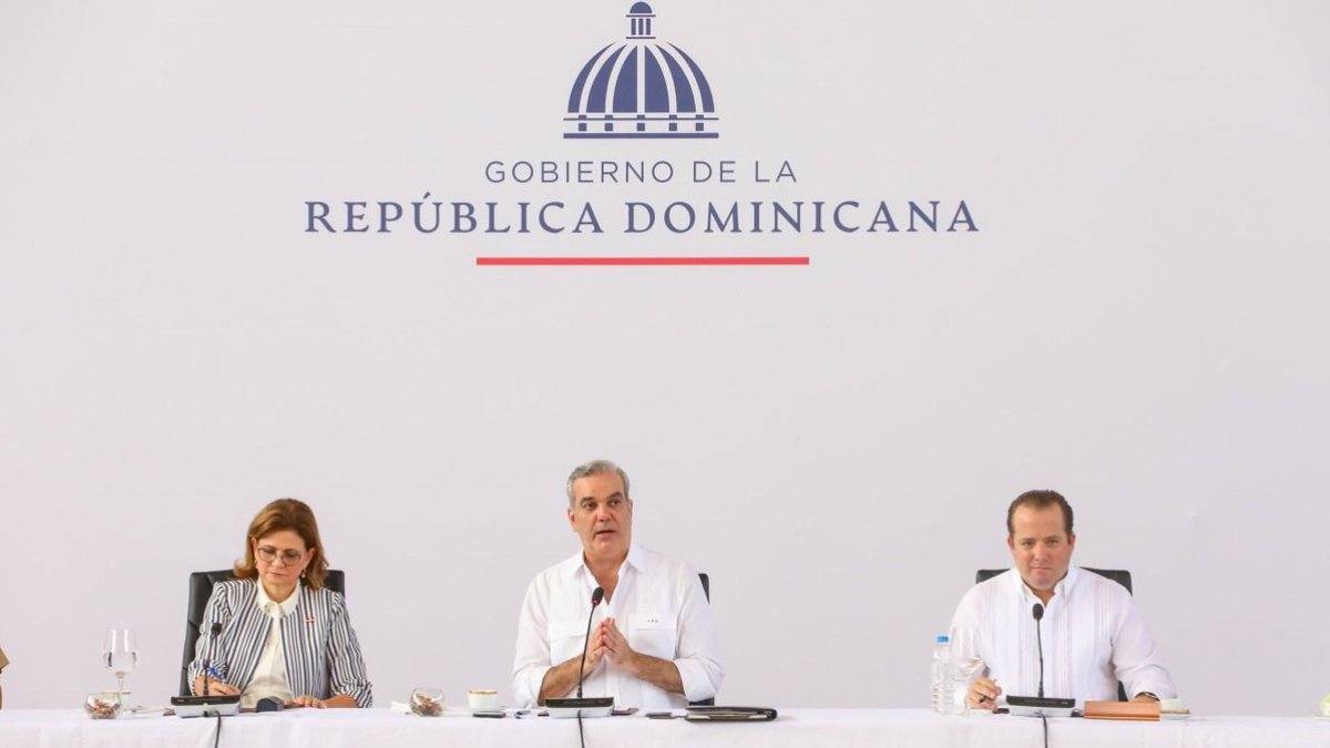 diariosdrd's tweet photo. Abinader desarrollará este fin de semana una agenda en San José de Ocoa y Santiago, con inauguraciones de obras, el programa “Fogones por estufas” y un Consejo de Ministros y Directores.

#Abinader #Ocoa #Santiago #Gobierno #RD #Obras #Consejo #DSD
🔗https://t.co/3heJEgsyxB https://t.co/rJef1YG427