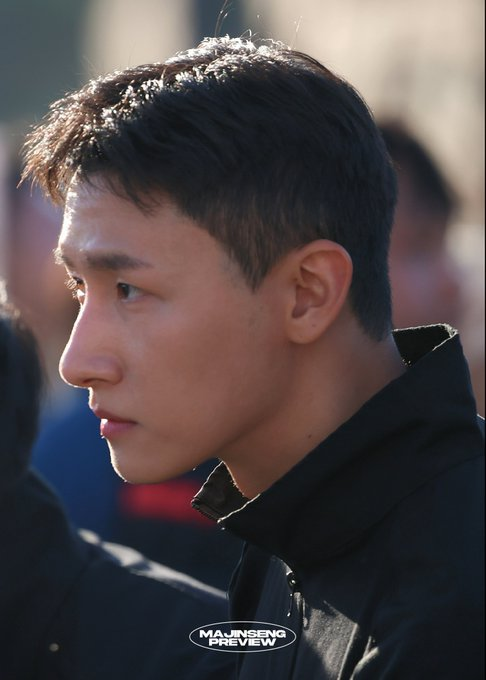 thedreamingbymx's tweet photo. the most important nose of kpop https://t.co/nT6MCUzmWp