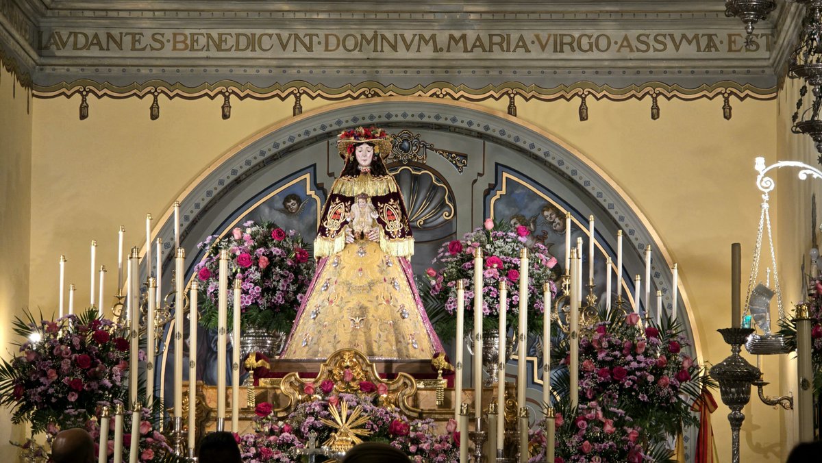 Gentedepaz's tweet photo. La Virgen del Rocío #Almonte https://t.co/bXoKUcR0Hg