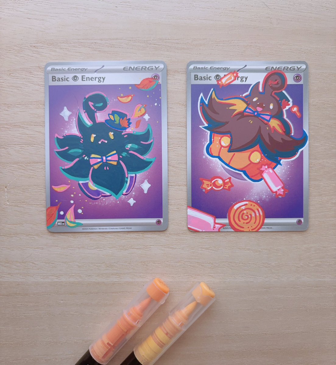 Kajackies's tweet photo. PokéTober: Day 2 🎃

Day two of painting a Pokémon card every day of October ! I couldn’t decide if I wanted to draw the shiny or normal form so I did both! 

Pumpkaboo 🧡 https://t.co/myIPbIBpwT