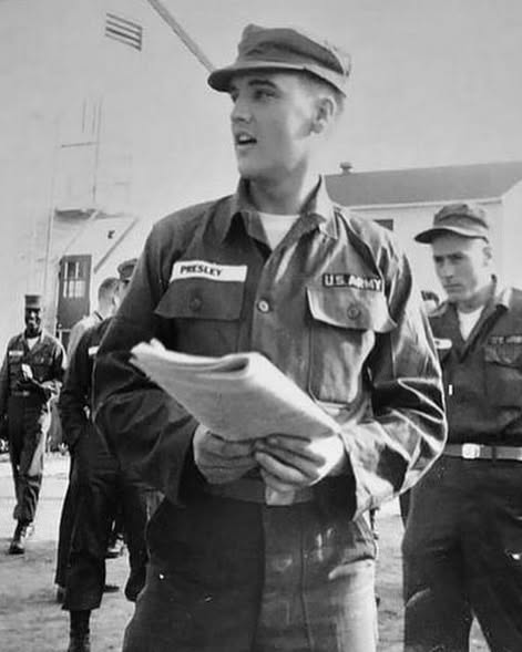 Elvis_News's tweet photo. Have a great weekend, Elvis fans! https://t.co/ws3CLyrSE7