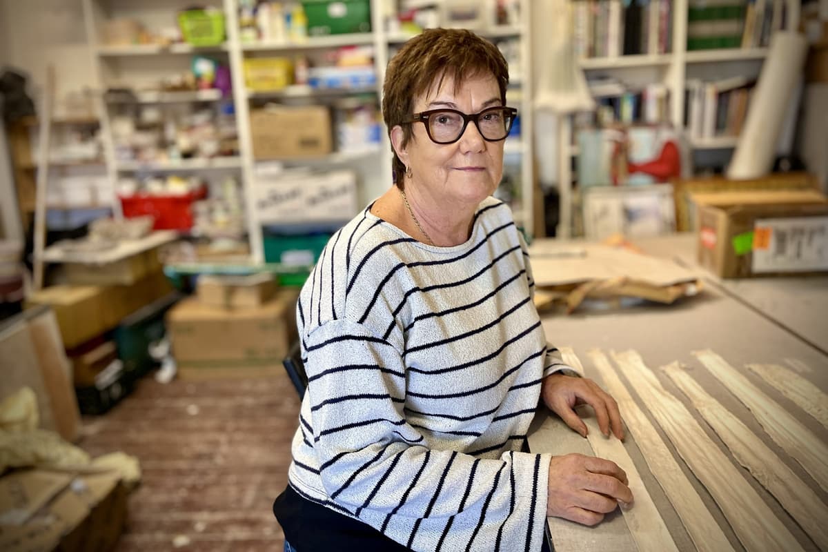 dgldemocrat's tweet photo. Silence speaks volumes in powerful new exhibition by Buncrana artist www.​donegallive.​ie/news/inishowen-md/silence-speaks-volumes-in-powerful-new-exhibition-by-buncrana-artist-9254149 https://t.co/JwF9U0nceH