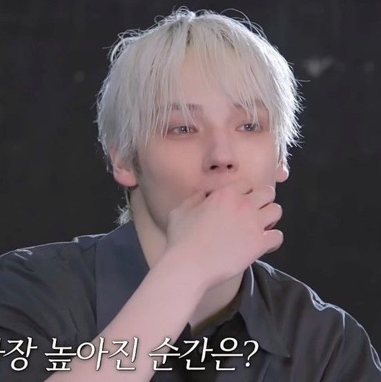 ningdungrie's tweet photo. my favorite genre of kai is him with his white hair,his thick dark eyebrows and these specific blue contacts https://t.co/ChDLLTeQp2