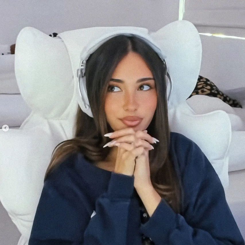 amy4mads's tweet photo. The beauty of Madison Beer ❤💕 https://t.co/gnNwKQ2OxA