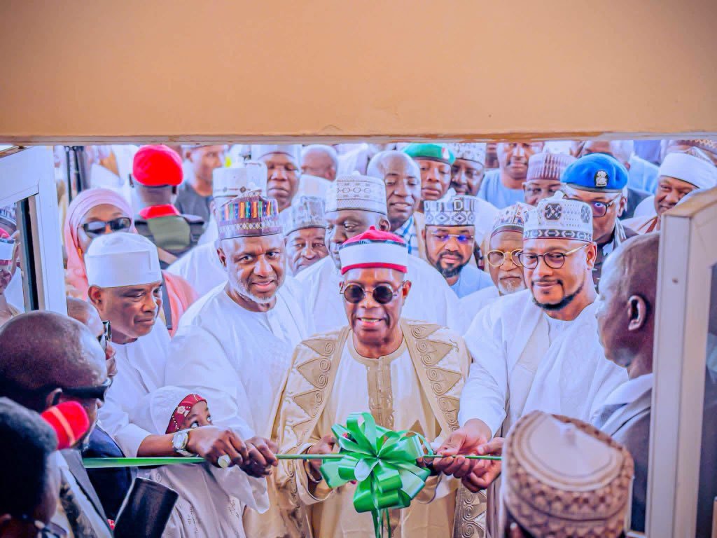 AbdoolkadirM's tweet photo. PRESS STATEMENT

ZAMFARA @ 30: GOV. LAWAL COMMISSIONS INFRASTRUCTURE PROJECTS, DECLARES HIS RESCUE MISSION A SUCCESS

Governor Dauda Lawal declared that his administration's rescue mission is transforming Zamfara State across critical sectors.

On Thursday, the governor began a series of events and project commissioning to mark Zamfara State's 30th Anniversary.

The 30th Anniversary and commissioning were attended by the Pioneer Military Administrator of Zamfara State, Col. Jibril Bala Yakubu (Rtd.), former governors Ahmed Sani Yarima and Mahmud Aliyu Shinkafi, and other dignitaries.

During his speech at the National Independence Day parade and Zamfara's 30th Anniversary at the Trade Fair Complex in Gusau, Governor Lawal said Zamfara has moved from despair to an era of clear execution, transparency, and sustainable development.

He said, "Today, we join Nigerians in celebrating Independence Day and mark three decades since Zamfara State was created on October 1, 1996. Alhamdulillah for Allah's grace, mercy, and protection that have guided us through trials and triumphs, uniting us in a shared destiny.

"As we watched our gallant security forces, paramilitary agencies, vibrant students and youth march in unity on this parade ground, we were reminded of the resilience that defines the Nigerian spirit and, most specifically, the strength of character of our people.

"We must reflect intentionally on the profound sacrifices of our founding fathers, who fought tirelessly to break the chains of colonial rule and give birth to a free, sovereign nation. We owe them an eternal debt of gratitude for protecting this country's unity, peace, and territorial integrity.

"As we look forward to the next decade, we must understand that true independence demands collective responsibility. Government alone can't do this. I call on traditional rulers, religious scholars, civil servants, traders, and our resilient youth to unite. We must set aside divisions—ethnic, political, sectarian—and protect the peace we fought for."

On Friday, Governor Lawal commissioned phase III of the renovated and modernised J.B. Yakubu Secretariat in Gusau as part of his effort to rebuild government institutions and create a modern, efficient, technology-enabled, results-oriented Public Service for Zamfara State.

The J.B. Yakubu Secretariat houses critical Ministries, Departments, and Agencies whose responsibilities span virtually every aspect of governance and service delivery.

Governor Lawal said modernising the Secretariat will deepen coordination among MDAs, strengthen communication, promote institutional synergy, and support faster, more effective implementation of government decisions.

"Today's occasion is significant as we welcome His Excellency, Col. Jibril Bala Yakubu (Rtd.), Zamfara's pioneer Military Administrator, after whom this Secretariat is named. As Zamfara marks thirty years since its creation, it's fitting that a leader from our foundation is here to witness this milestone."

Earlier, the pioneer Military Administrator of Zamfara State, Col. Jibril Bala Yakubu (Rtd.), lauded Governor Lawal's giant strides, particularly in infrastructure, education, and health.

On the same Friday, His Eminence, the Sultan of Sokoto, Alhaji Muhammadu Sa'ad Abubakar III, CFR, mni, commissioned the reconstructed and remodelled Jumu'at Mosque (Yardole) and its attached shopping complex.

The mosque, named after Malam Sambo Dan Ashafa, a renowned Islamic scholar and companion of the great (MUJADDADI) and leader of the 1st Sokoto Jihad, Sheikh Uthman Ibn Fodiyo, will also serve as an Islamic and research learning centre.

SULAIMAN BALA IDRIS
Spokesperson for the Zamfara Governor
October 02, 2026