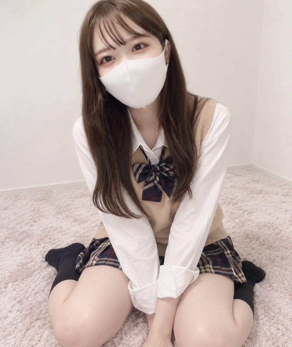 toppo81010's tweet photo. もらった制服可愛い☺️ https://t.co/AT8PkD7ni1