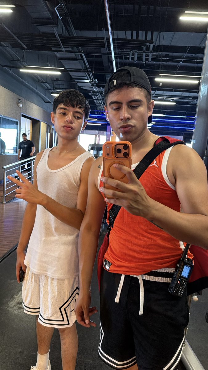 jorgeduuarte's tweet photo. Mi gymbro de hoy. 💕 https://t.co/BS7K6YWlFR