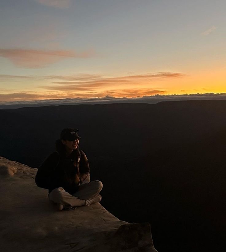 KINGTHEREALFIII's tweet photo. Jennie, somewhere in the world, relaxing on a mountain https://t.co/b8KhjH3PFr