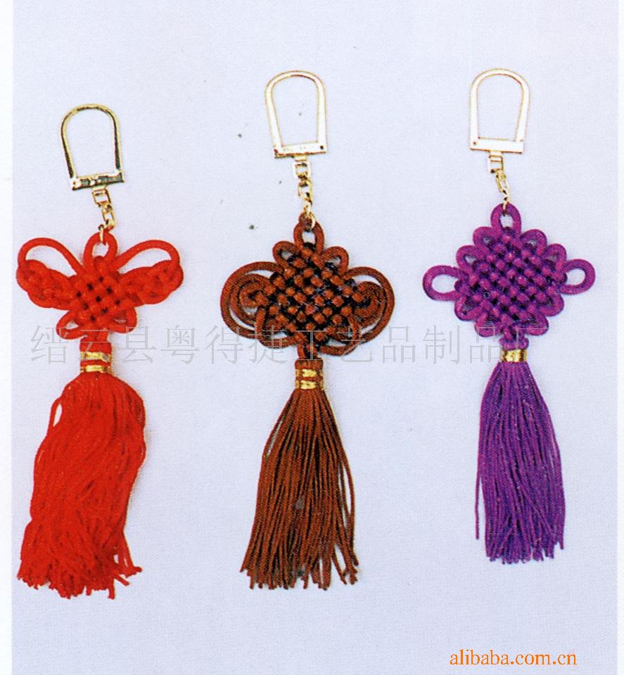 IsabelFitzkq's tweet photo. Hoy hice un llavero de macramé con hilos de colores, un proyecto super fácil para principiantes!  #Manualidades https://t.co/roNBKhLdgq