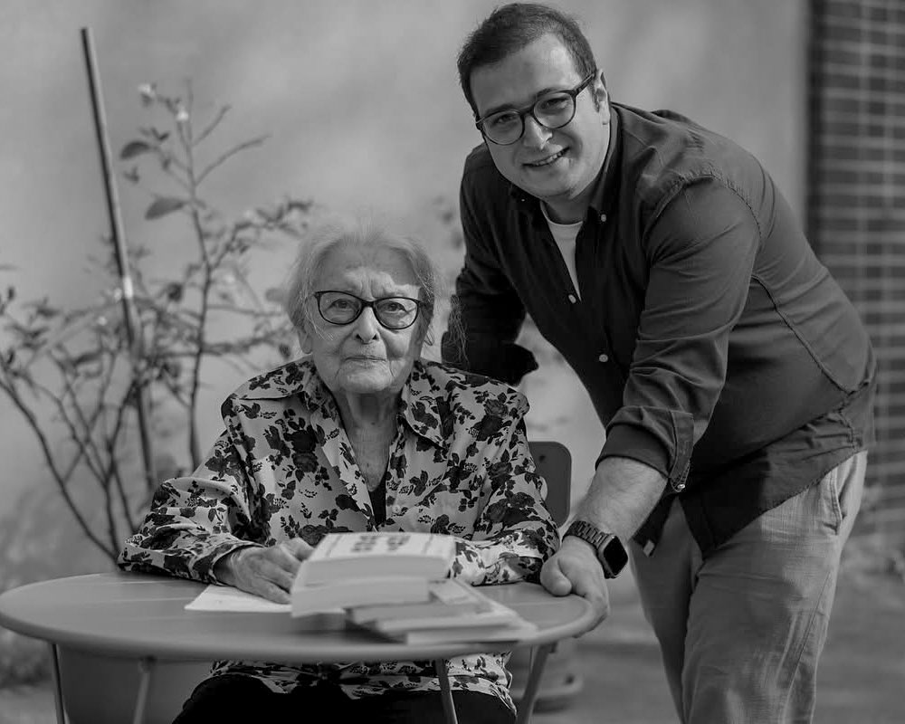 mertorcunozyurt's tweet photo. Hocaların hocası, Prof. Dr. İoanna Kuçuradi Hocamızı kaybettik…

Ömrünü insana, insan onuruna ve düşünceye adadı; biz öğrencilerine çok kıymetli bir miras bıraktı.

Başımız sağ olsun.
Çok üzgünüm… https://t.co/gBIVKrOfjB