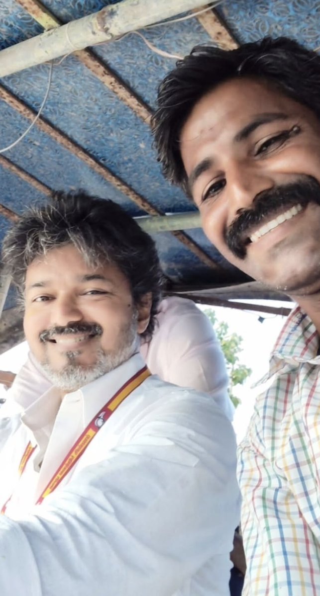PrakazVijay_Of's tweet photo. 🤳 Selfie With CM  Vijay . https://t.co/TRz92hWRbK