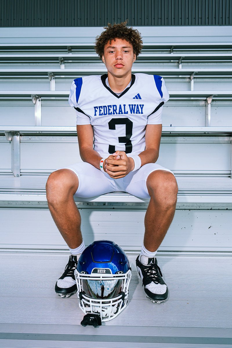 RegJones20's tweet photo. OH BOY!!! 👀 It’s week 5 which means the State’s top 2029 QB @Cordae_Norling  is officially eligible to play (sat out for transfer rule). 
He’s starting tonight; he also has his childhood teammate @JustinSuega who is also eligible and happens to be the #10 ranked WR in the COUNTRY in the 2029 class. 

🍿🍿🍿🎥🍿🍿🍿😎