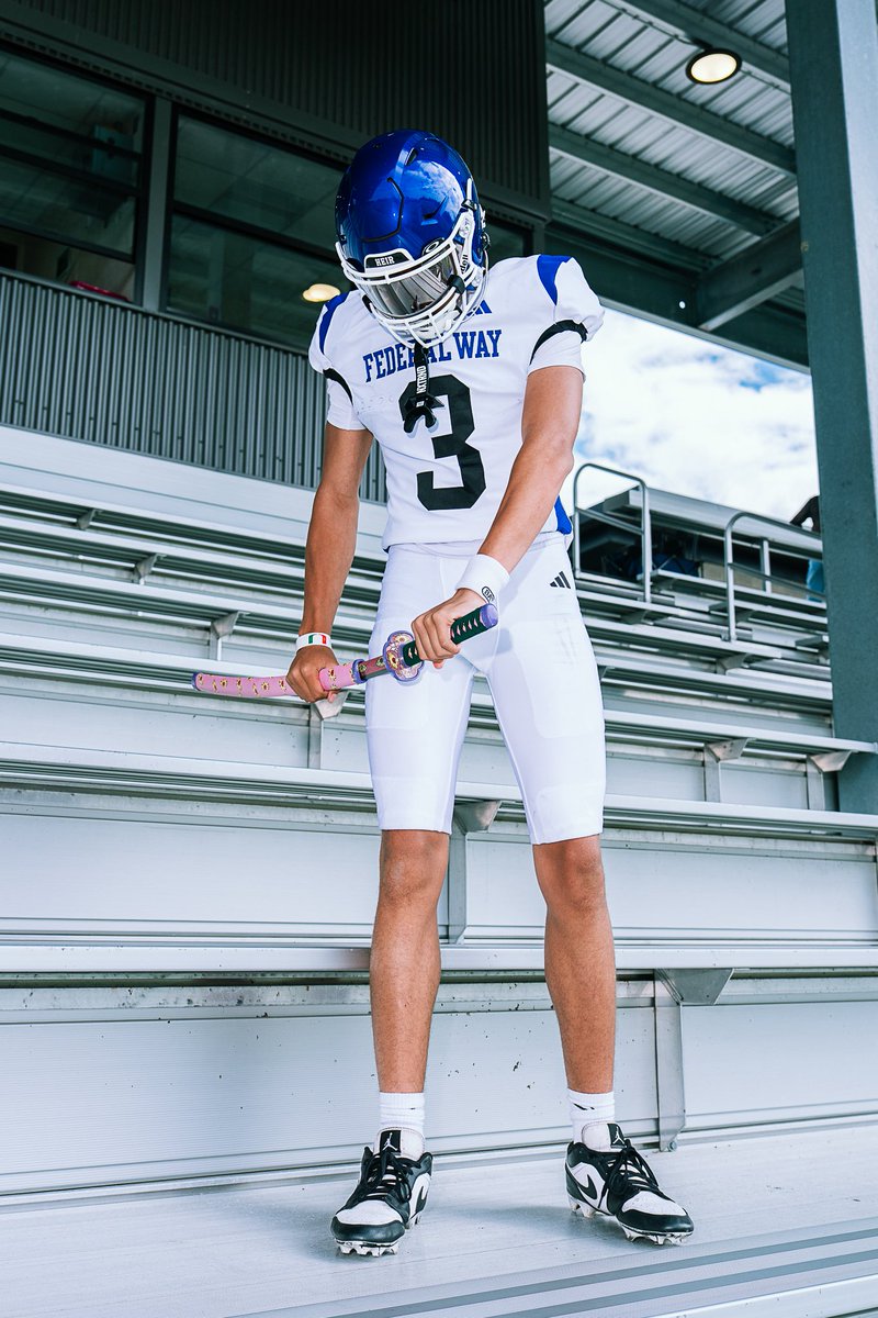 RegJones20's tweet photo. OH BOY!!! 👀 It’s week 5 which means the State’s top 2029 QB @Cordae_Norling  is officially eligible to play (sat out for transfer rule). 
He’s starting tonight; he also has his childhood teammate @JustinSuega who is also eligible and happens to be the #10 ranked WR in the COUNTRY in the 2029 class. 

🍿🍿🍿🎥🍿🍿🍿😎