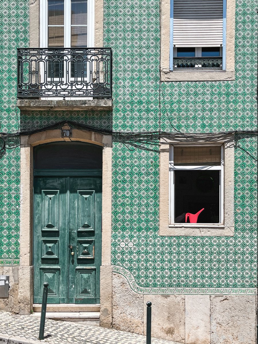 interiorsuckerr's tweet photo. Porto city charm https://t.co/y85umz7pj1