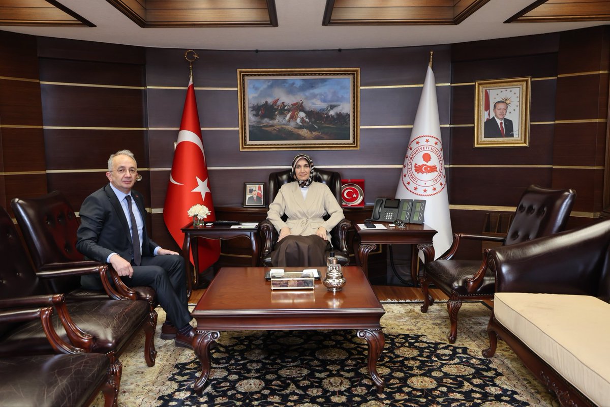 kubrayigitbasi's tweet photo. Yargıtay 8. Ceza Dairesi Başkanı Sayın İhsan Baştürk ile Bakanlığımızda görüştük.

Sayın Baştürk’e ziyareti için teşekkür ediyor, çalışmalarında başarılar diliyorum. 🇹🇷 https://t.co/s9lnf8cZTm
