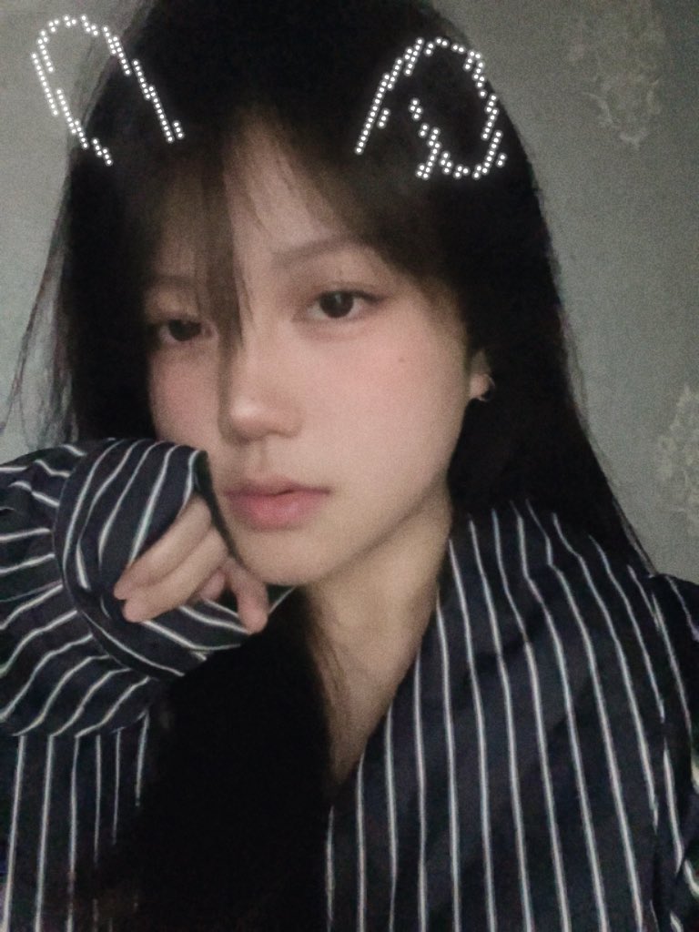 Yan3we's tweet photo. 如果活着不是为了见到你 #wlw #le #女同性恋 https://t.co/Dpom3Wv0zi
