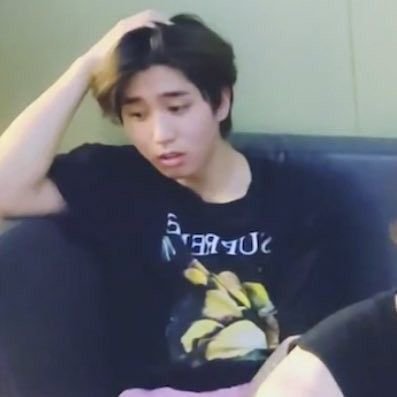 HanJisungb_'s tweet photo. EU ACABEI DE VER UM CU https://t.co/yFmrFcTsc9
