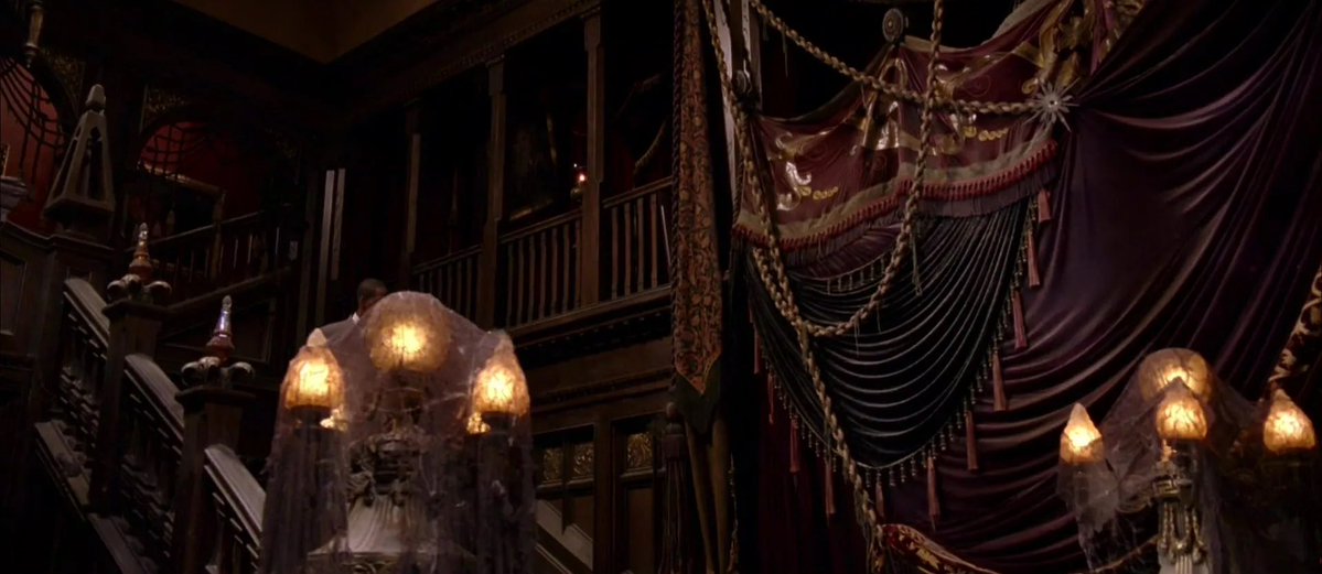 residentfangs tweet picture
