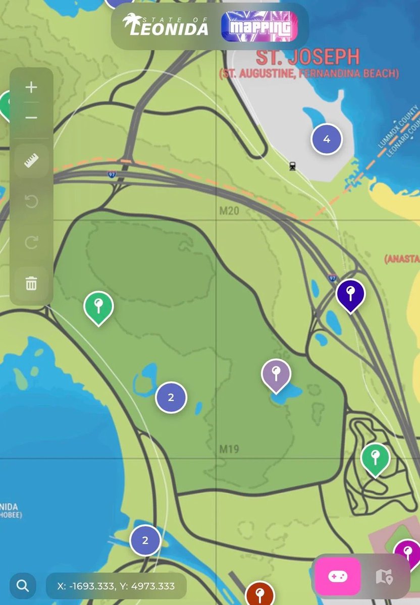 Lucia_Leonidaa's tweet photo. The GTA 6 zoo could be way bigger than we thought. 👀

The map layout appears to line up with Zoo Miami, including the C-shaped pool and surrounding paths. If this is accurate, the zoo could end up being one of the biggest attractions on the entire map. https://t.co/SRZLn47sgx