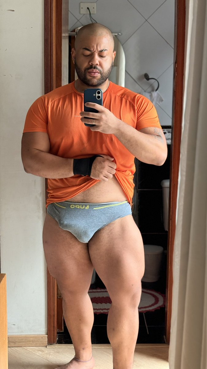 O_vini_lima's tweet photo. O pump pós leg day 🦵 https://t.co/gCvFxCarCR