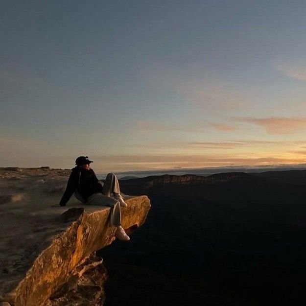 KINGTHEREALFIII's tweet photo. Jennie, somewhere in the world, relaxing on a mountain https://t.co/b8KhjH3PFr